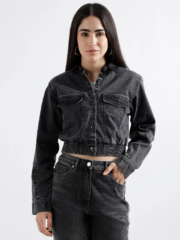 Women's Blouse with U-Shaped CollarElle Women Grey Washed Spread Collar Full Sleeves Denim Jacket