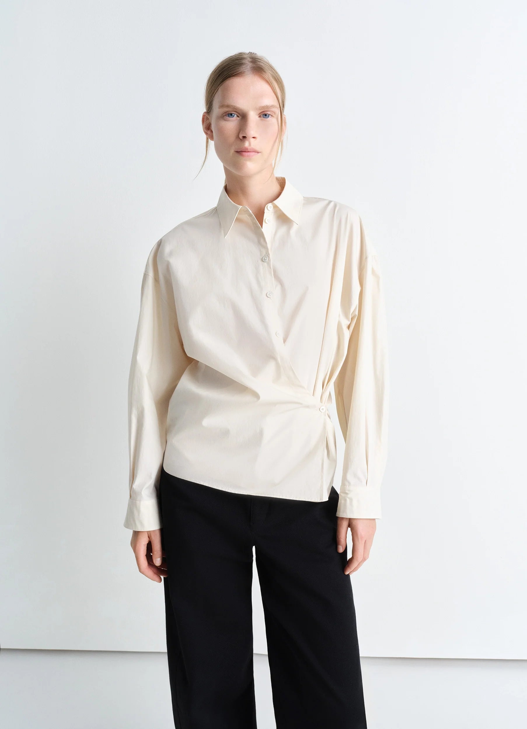 Women's Blouse with CollarSTRAIGHT COLLAR TWISTED SHIRT