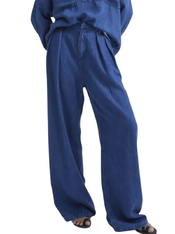 Women's Jodhpurs with Shirt CollarWomen's Woodland Denim Pants In Blue