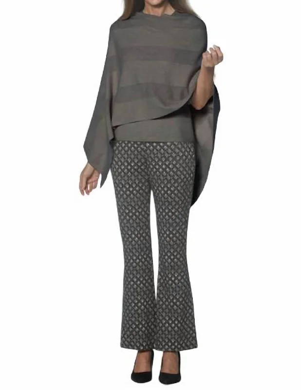 Women's Jodhpurs with High CollarFlared Geometric Print Pants In Black Putty