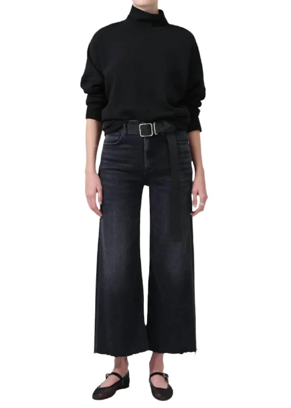 Women's Jodhpurs with Narrow CollarLyra Wide Leg Crop Jeans In Medallion