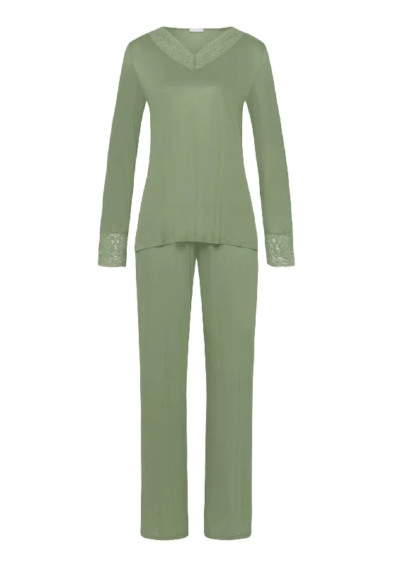 women's pajamas with a playful printElia Soft Lace Trim Pajama Set | Loden Frost 74991-2718