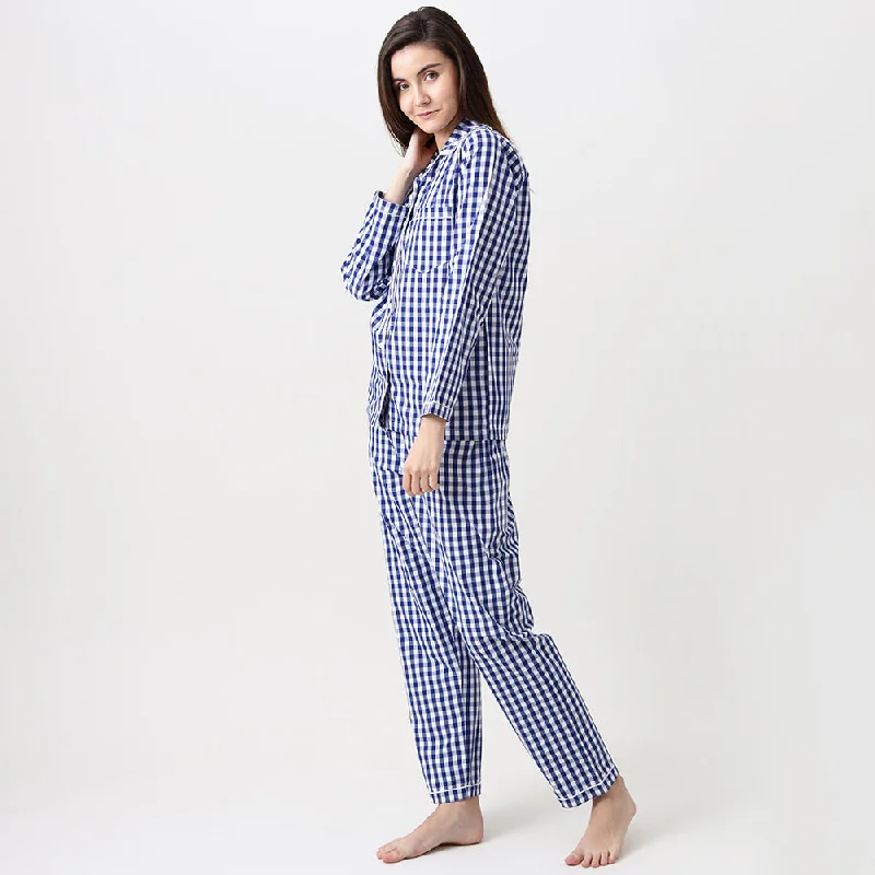 women's pajamas in a cozy, plush fabricWomen Classic Navy Gingham Pajama Set